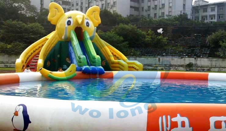 大象戲水