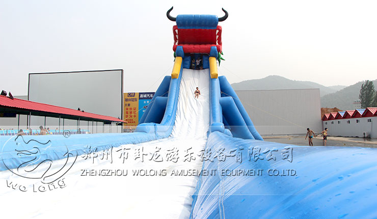 充氣水滑梯